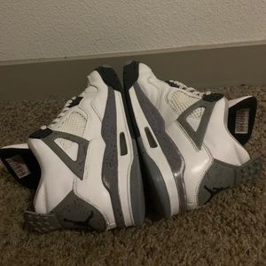 Jordan 4 White Cement